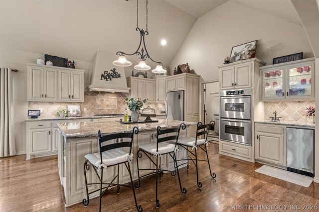 6920 W 42nd Street, Tulsa, OK 74107
