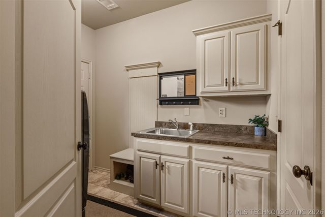 6920 W 42nd Street, Tulsa, OK 74107