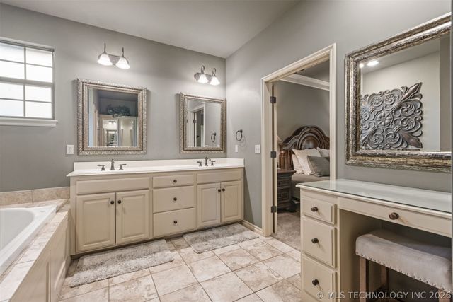 6920 W 42nd Street, Tulsa, OK 74107