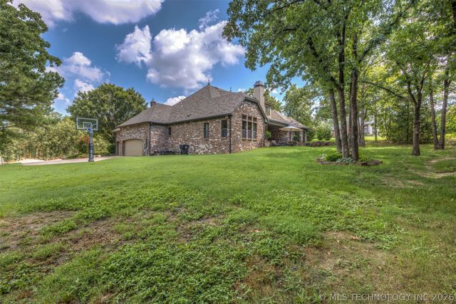 6920 W 42nd Street, Tulsa, OK 74107
