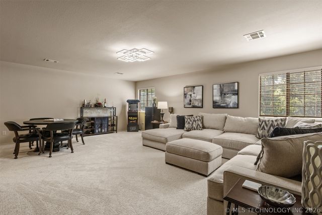 6920 W 42nd Street, Tulsa, OK 74107