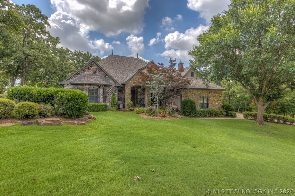 6920 W 42nd Street, Tulsa, OK 74107