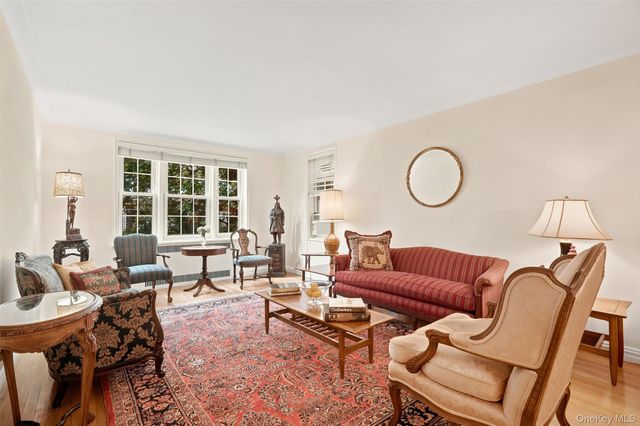 949 Palmer Road 1R, Bronxville, NY 10708