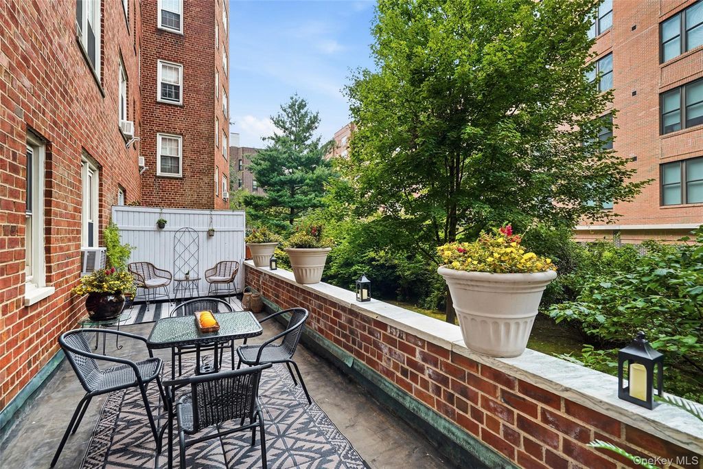 949 Palmer Road 1R, Bronxville, NY 10708 — photo 2
