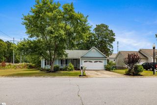 404 Frostberry Court, Fountain Inn, SC 29644