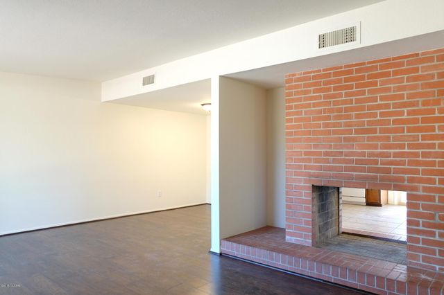 7852 E Elida Street, Tucson, AZ 85715