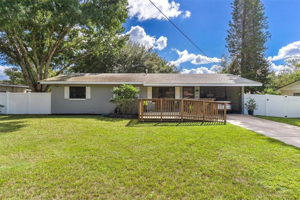 1313 MAUGANS AVENUE, Leesburg, FL 34748