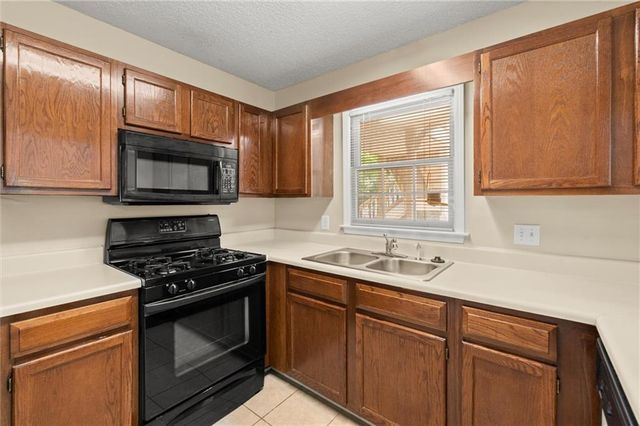 2517 Vineyard Way SE, Smyrna, GA 30082