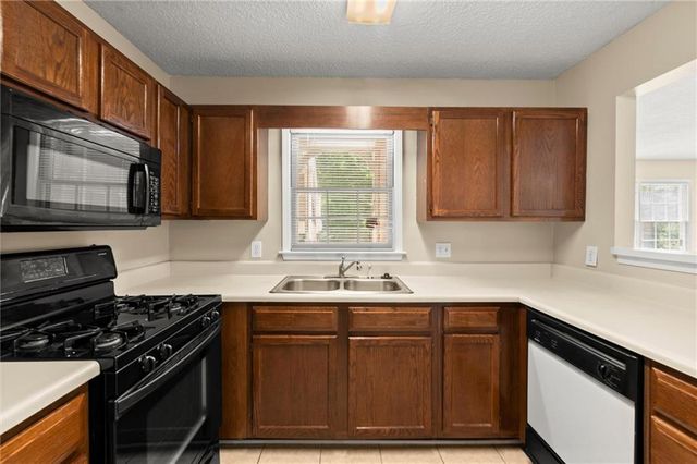 2517 Vineyard Way SE, Smyrna, GA 30082