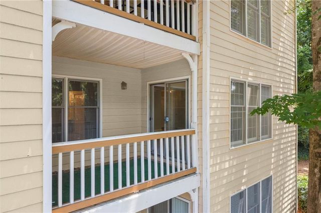 2517 Vineyard Way SE, Smyrna, GA 30082