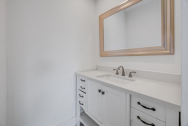 1212 E 32nd Street, Houston, TX 77022