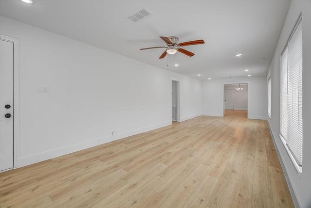 1212 E 32nd Street, Houston, TX 77022