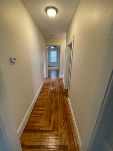 50 Whipple St 2, Worcester, MA 01607
