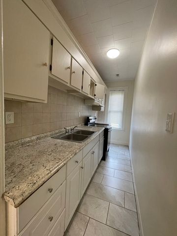 50 Whipple St 2, Worcester, MA 01607