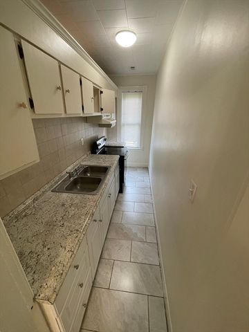 50 Whipple St 2, Worcester, MA 01607