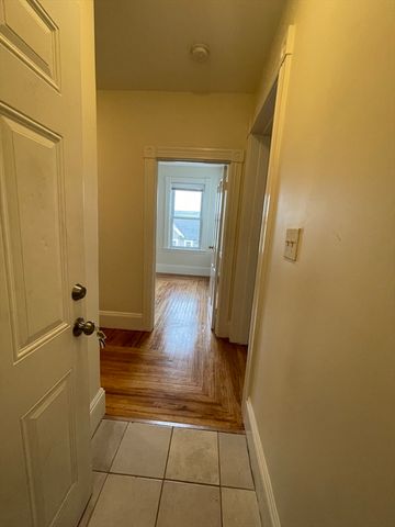 50 Whipple St 2, Worcester, MA 01607