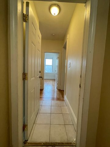 50 Whipple St 2, Worcester, MA 01607