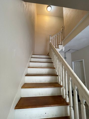 50 Whipple St 2, Worcester, MA 01607
