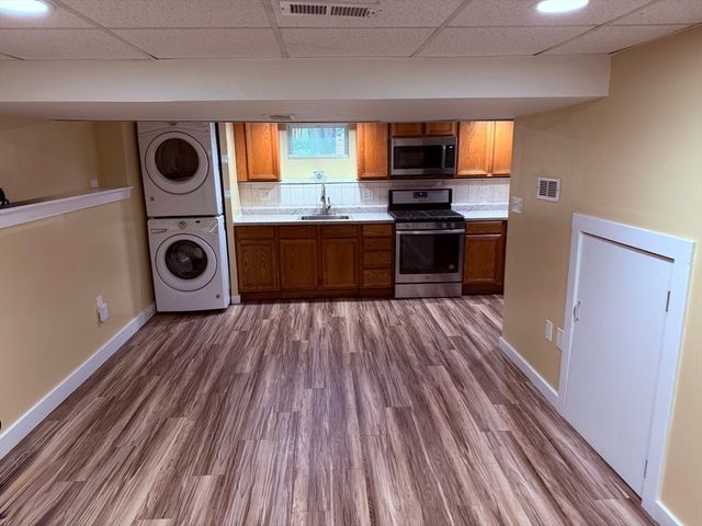 23 Bonavesta Ter, Lynn, MA 01905