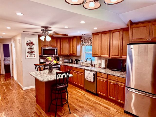 23 Bonavesta Ter, Lynn, MA 01905