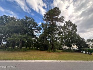 555 Blakely Court NW, Calabash, NC 28467