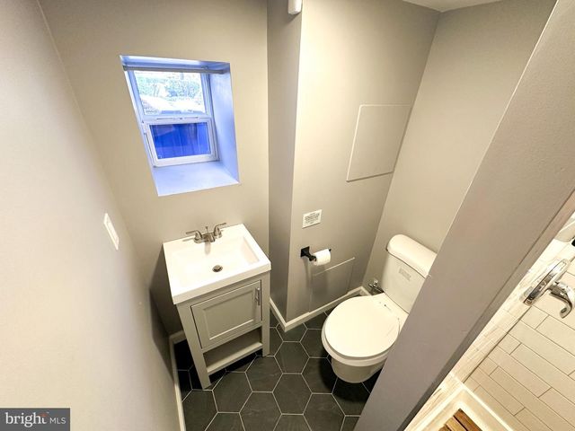 1984 RENOVO ST, Philadelphia, PA 19138