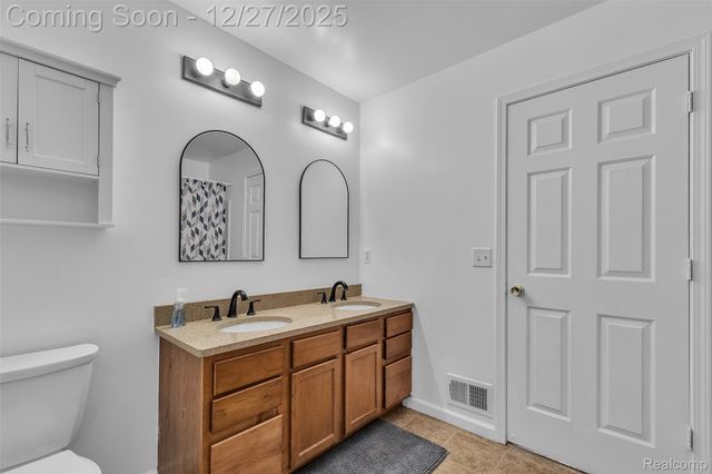 3343 Pine Run Drive, Swartz Creek, MI 48473