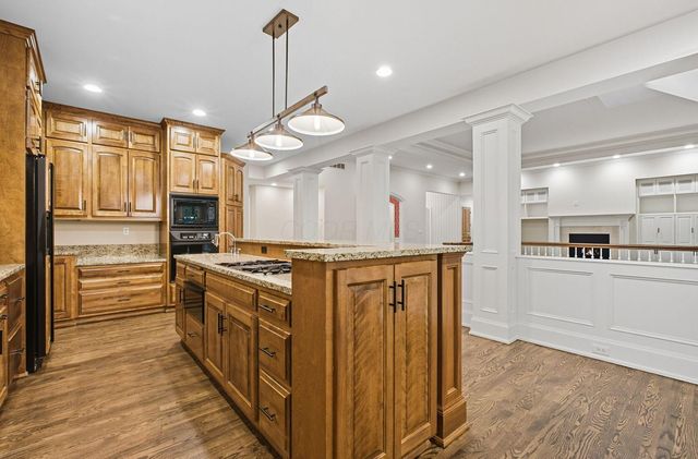 5055 Slate Run Woods Court, Upper Arlington, OH 43220