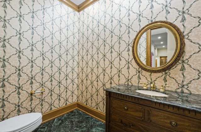 5055 Slate Run Woods Court, Upper Arlington, OH 43220