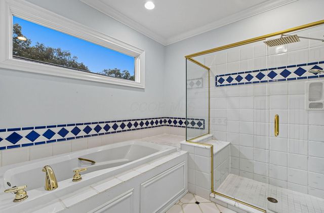 5055 Slate Run Woods Court, Upper Arlington, OH 43220