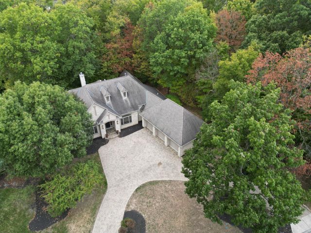 5055 Slate Run Woods Court, Upper Arlington, OH 43220