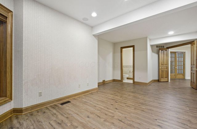 5055 Slate Run Woods Court, Upper Arlington, OH 43220