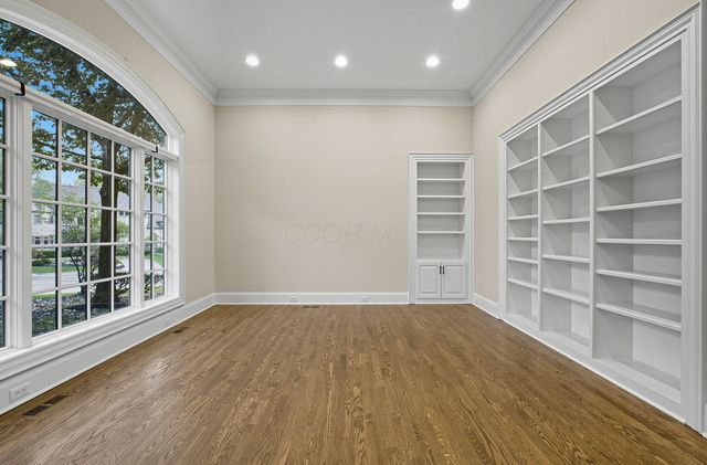 5055 Slate Run Woods Court, Upper Arlington, OH 43220