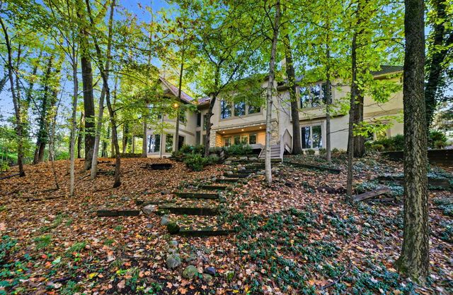 5055 Slate Run Woods Court, Upper Arlington, OH 43220