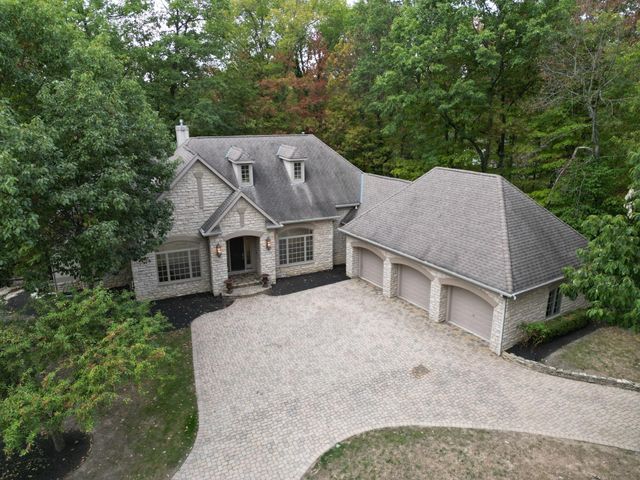 5055 Slate Run Woods Court, Upper Arlington, OH 43220