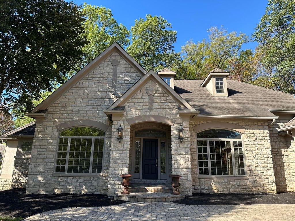 5055 Slate Run Woods Court, Upper Arlington, OH 43220