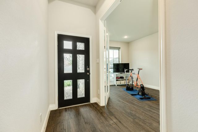 9230 Eckert Road, Iowa Colony, TX 77583