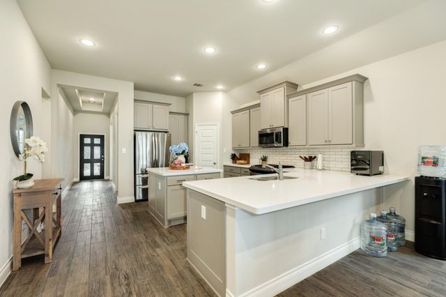 9230 Eckert Road, Iowa Colony, TX 77583