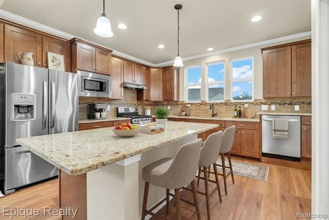 9415 Sand Hill Drive, Grand Blanc, MI 48439