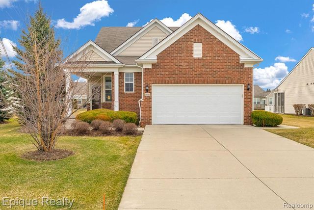 9415 Sand Hill Drive, Grand Blanc, MI 48439