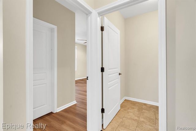 9415 Sand Hill Drive, Grand Blanc, MI 48439