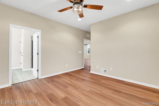 9415 Sand Hill Drive, Grand Blanc, MI 48439