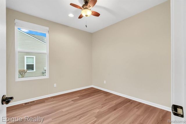 9415 Sand Hill Drive, Grand Blanc, MI 48439