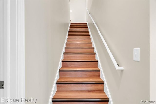 9415 Sand Hill Drive, Grand Blanc, MI 48439