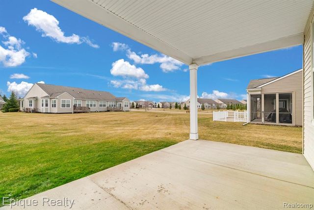 9415 Sand Hill Drive, Grand Blanc, MI 48439