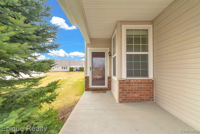 9415 Sand Hill Drive, Grand Blanc, MI 48439