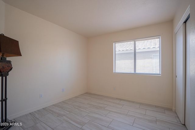 8563 W MISSION Lane, Peoria, AZ 85345