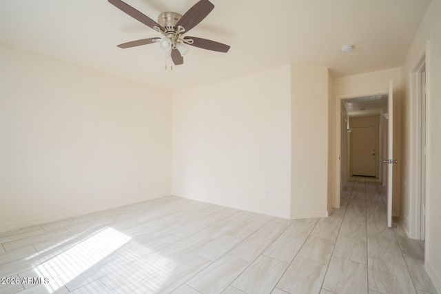 8563 W MISSION Lane, Peoria, AZ 85345