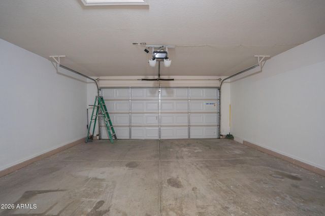 8563 W MISSION Lane, Peoria, AZ 85345