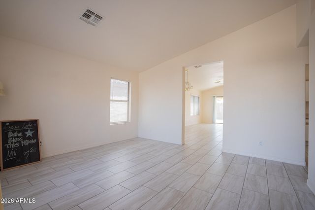 8563 W MISSION Lane, Peoria, AZ 85345